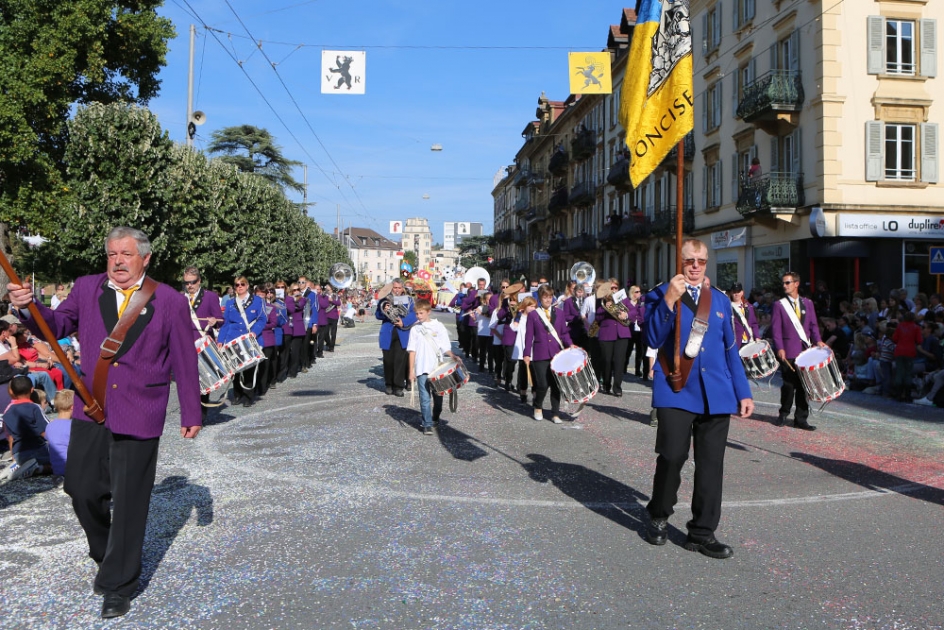 nv2c3344_zoom945.jpg